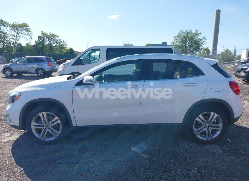 Photo 13 of 2019 Mercedes-benz Gla 250 4MATIC (VIN WDCTG4GBXKU003890)
