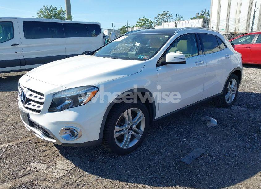 Photo 2 of 2019 Mercedes-benz Gla 250 4MATIC (VIN WDCTG4GBXKU003890)