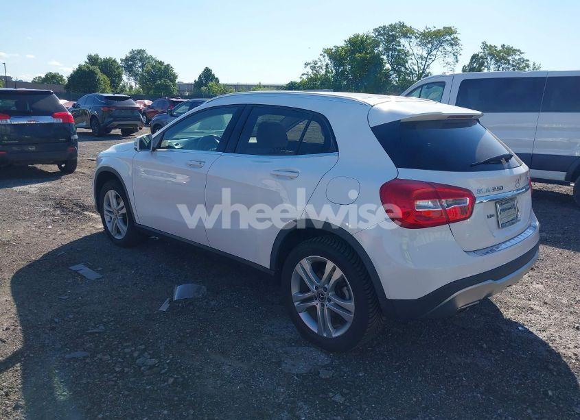 Photo 3 of 2019 Mercedes-benz Gla 250 4MATIC (VIN WDCTG4GBXKU003890)