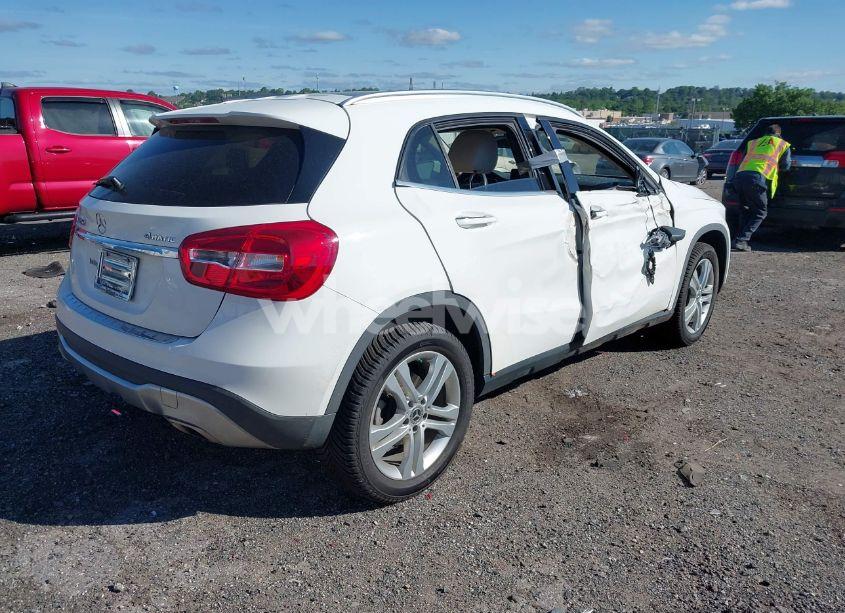 Photo 4 of 2019 Mercedes-benz Gla 250 4MATIC (VIN WDCTG4GBXKU003890)