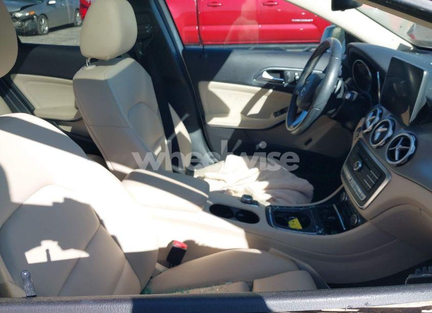 Photo 5 of 2019 Mercedes-benz Gla 250 4MATIC (VIN WDCTG4GBXKU003890)