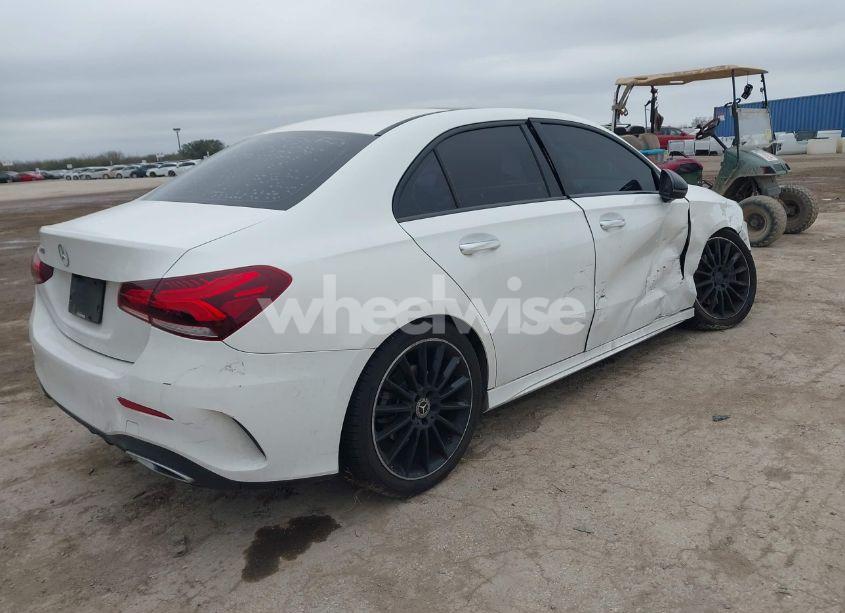 Photo 4 of 2019 Mercedes-benz A 220 (VIN WDD3G4EB5KW012029)