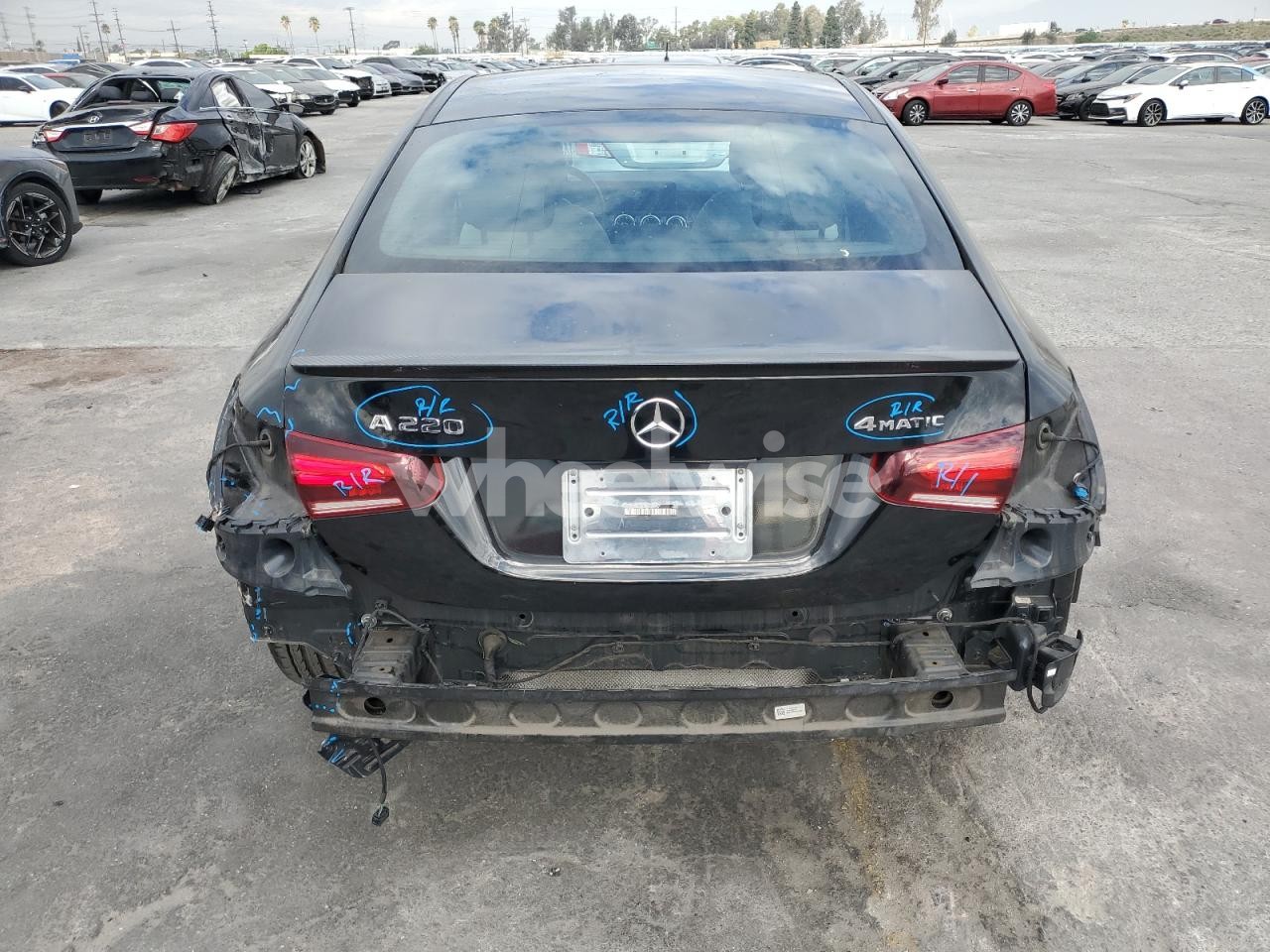 Photo 6 of 2019 MERCEDES-BENZ A 220 4MATIC N/A (VIN WDD3G4FB3KW012951)