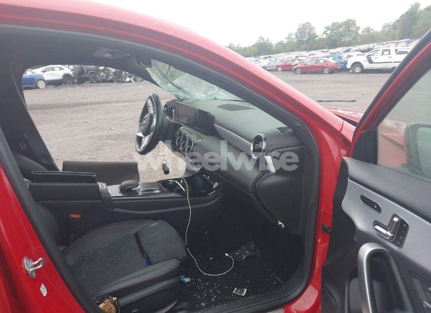 Photo 5 of 2019 Mercedes-benz A 220 4MATIC (VIN WDD3G4FB3KW023741)