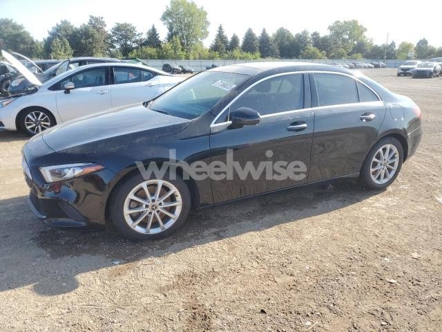 Photo 3 of 2020 MERCEDES-BENZ A 220 4MATIC N/A (VIN WDD3G4FB4LW037178)