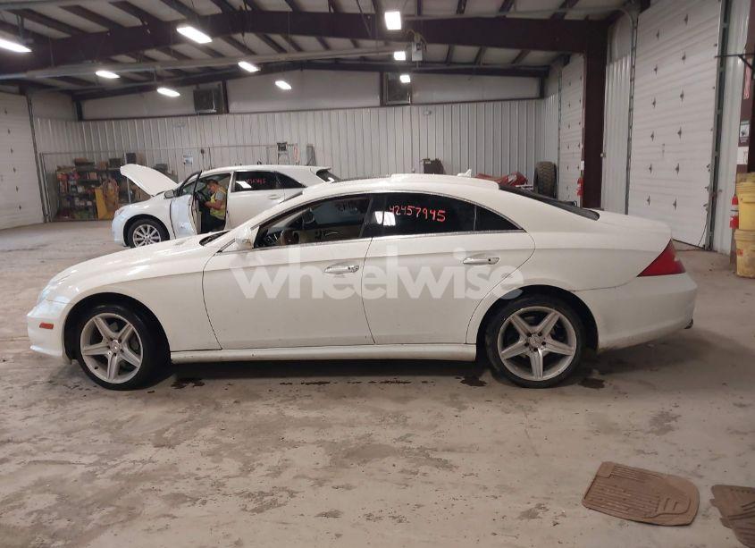 Photo 14 of 2008 Mercedes-benz Cls 550 (VIN WDDDJ72XX8A130056)