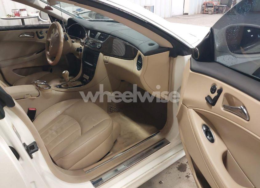 Photo 5 of 2008 Mercedes-benz Cls 550 (VIN WDDDJ72XX8A130056)