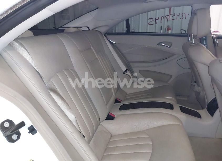 Photo 8 of 2008 Mercedes-benz Cls 550 (VIN WDDDJ72XX8A130056)