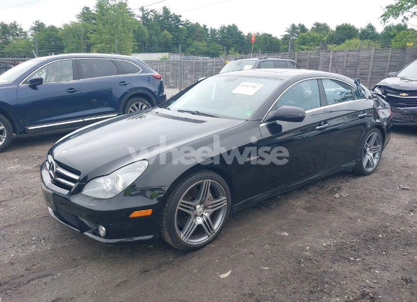 Photo 2 of 2011 Mercedes-benz Cls 63 AMG (VIN WDDDJ7HB9BA169739)