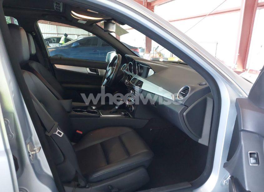 Photo 5 of 2013 Mercedes-benz C 250 LUXURY/SPORT (VIN WDDGF4HB0DA795325)