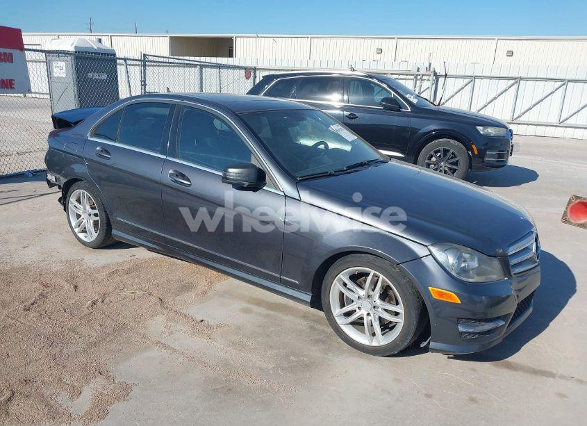 2013 Mercedes-benz C 250 LUXURY/SPORT (VIN WDDGF4HB0DR247150) main photo