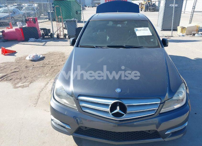 Photo 13 of 2013 Mercedes-benz C 250 LUXURY/SPORT (VIN WDDGF4HB0DR247150)