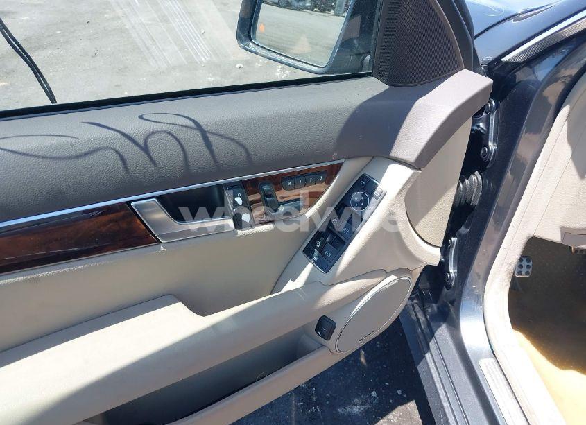 Photo 13 of 2013 Mercedes-benz C 250 LUXURY/SPORT (VIN WDDGF4HB0DR248993)