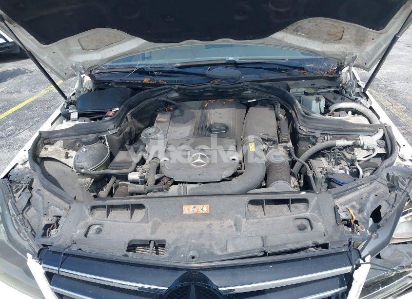 Photo 10 of 2014 Mercedes-benz C 250 LUXURY/SPORT (VIN WDDGF4HB0EA963191)