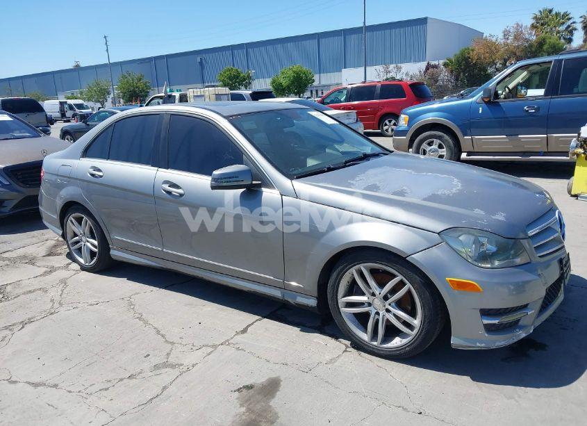 2013 Mercedes-benz C 250 LUXURY/SPORT (VIN WDDGF4HB1DA790117) main photo