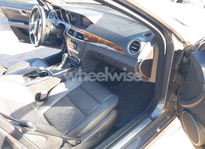 Photo 5 of 2013 Mercedes-benz C 250 LUXURY/SPORT (VIN WDDGF4HB1DR262921)