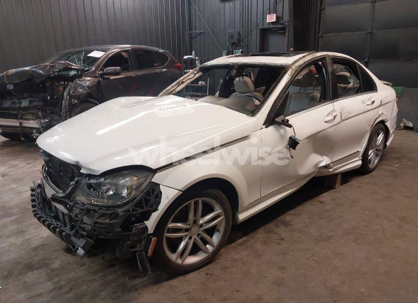 Photo 2 of 2013 Mercedes-benz C 250 LUXURY/SPORT (VIN WDDGF4HB1DR279038)