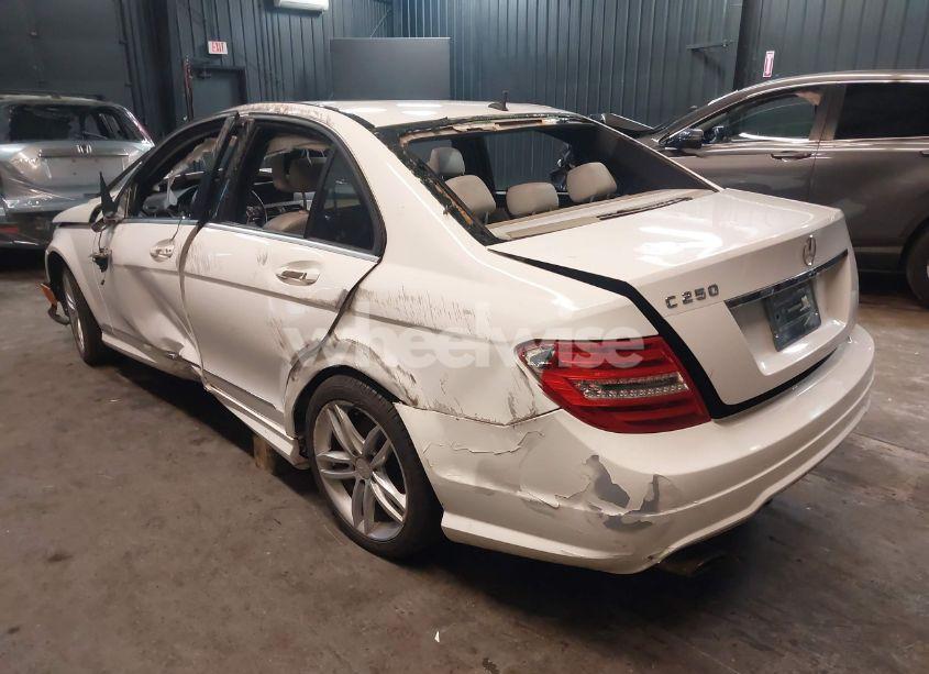 Photo 3 of 2013 Mercedes-benz C 250 LUXURY/SPORT (VIN WDDGF4HB1DR279038)