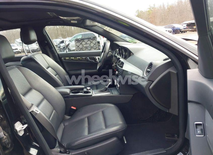 Photo 5 of 2012 Mercedes-benz C 250 LUXURY/SPORT (VIN WDDGF4HB2CA539797)