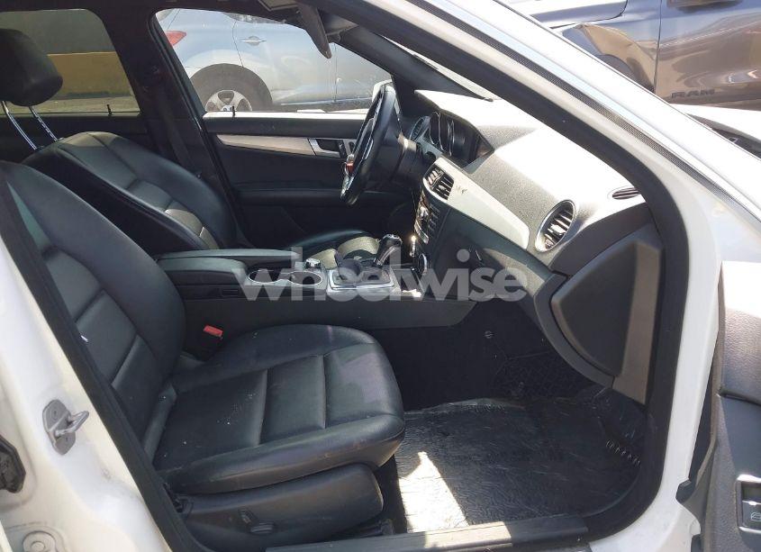 Photo 5 of 2013 Mercedes-benz C 250 LUXURY/SPORT (VIN WDDGF4HB2DR251278)