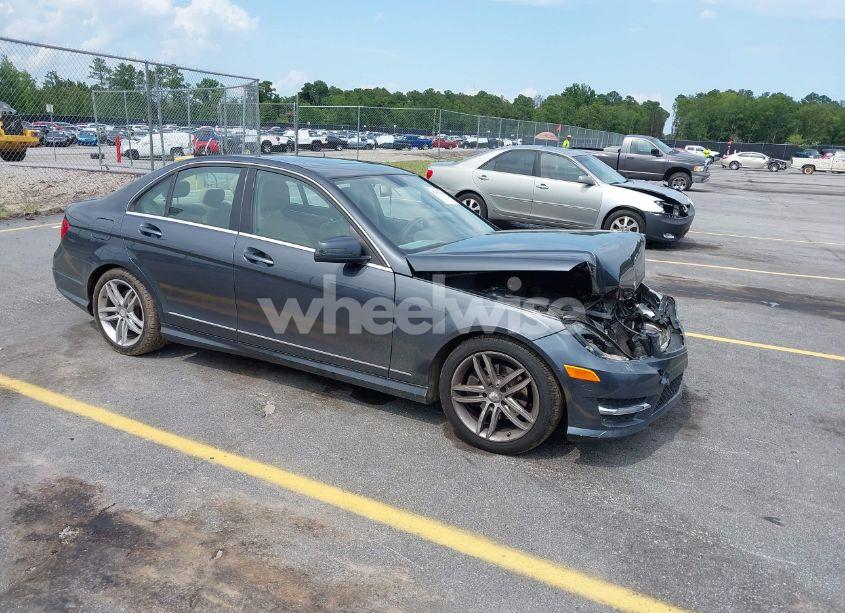 2013 Mercedes-benz C 250 LUXURY/SPORT (VIN WDDGF4HB2DR260899) main photo