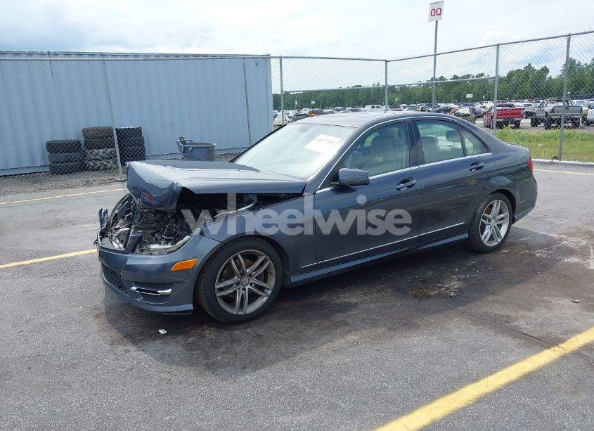 Photo 2 of 2013 Mercedes-benz C 250 LUXURY/SPORT (VIN WDDGF4HB2DR260899)