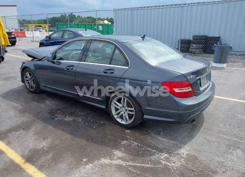 Photo 3 of 2013 Mercedes-benz C 250 LUXURY/SPORT (VIN WDDGF4HB2DR260899)