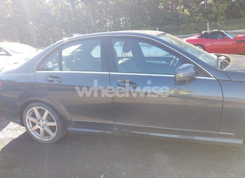 Photo 13 of 2014 Mercedes-benz C 250 LUXURY/SPORT (VIN WDDGF4HB2EG241072)