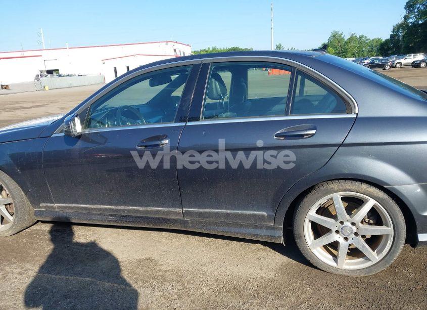 Photo 14 of 2014 Mercedes-benz C 250 LUXURY/SPORT (VIN WDDGF4HB2EG241072)