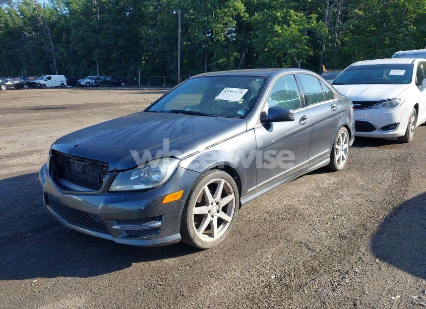 Photo 2 of 2014 Mercedes-benz C 250 LUXURY/SPORT (VIN WDDGF4HB2EG241072)