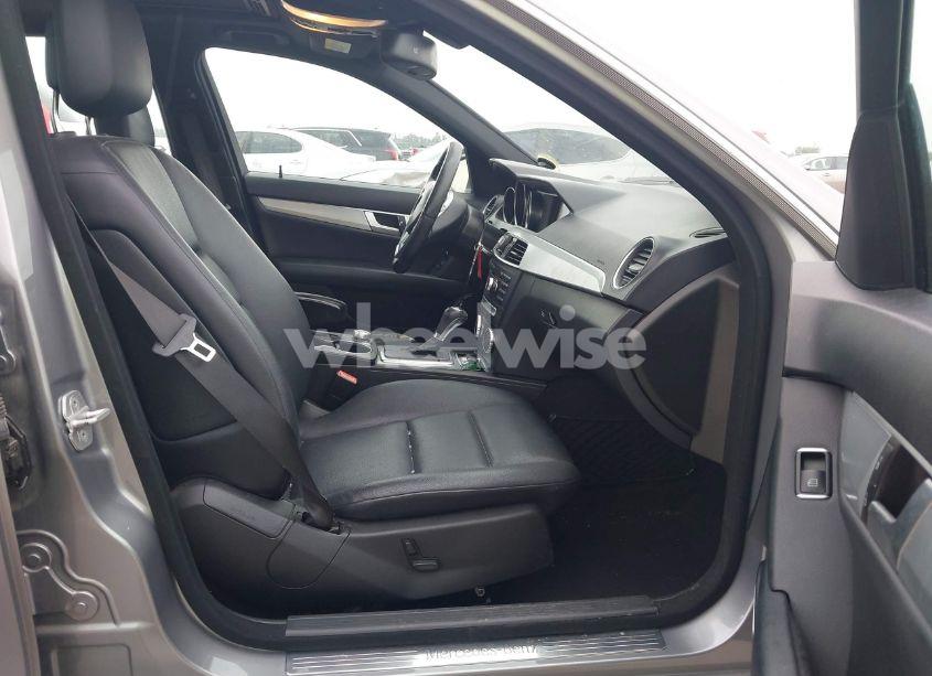 Photo 5 of 2013 Mercedes-benz C 250 LUXURY/SPORT (VIN WDDGF4HB4DA780472)