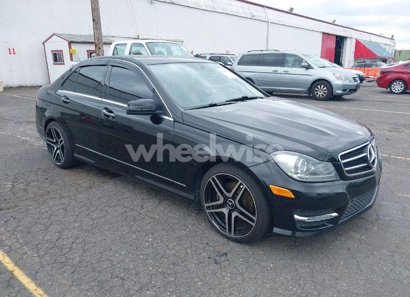 2013 Mercedes-benz C 250 LUXURY/SPORT (VIN WDDGF4HB4DA827595) main photo