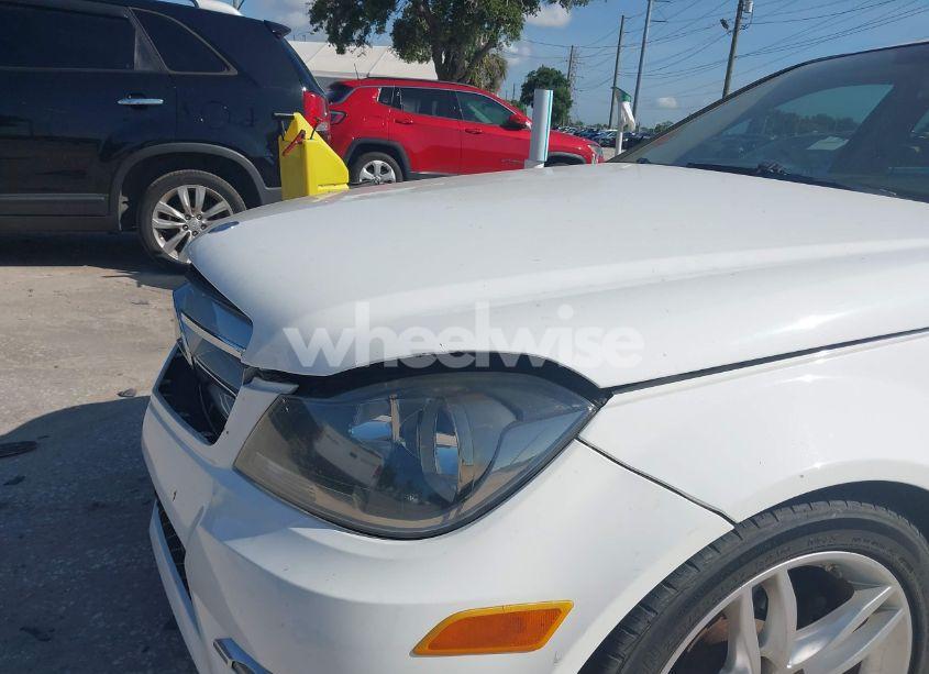 Photo 12 of 2013 Mercedes-benz C 250 LUXURY/SPORT (VIN WDDGF4HB4DR268857)