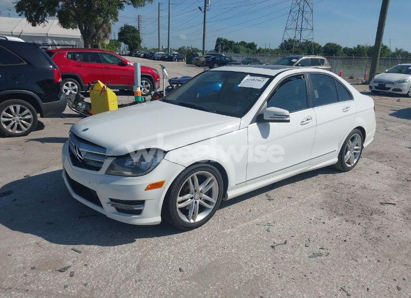 Photo 2 of 2013 Mercedes-benz C 250 LUXURY/SPORT (VIN WDDGF4HB4DR268857)