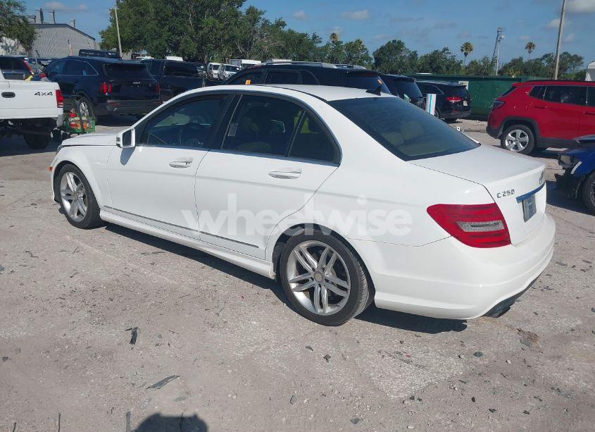Photo 3 of 2013 Mercedes-benz C 250 LUXURY/SPORT (VIN WDDGF4HB4DR268857)