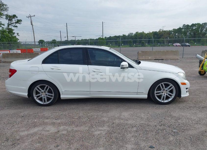 Photo 13 of 2014 Mercedes-benz C 250 LUXURY/SPORT (VIN WDDGF4HB4ER309909)