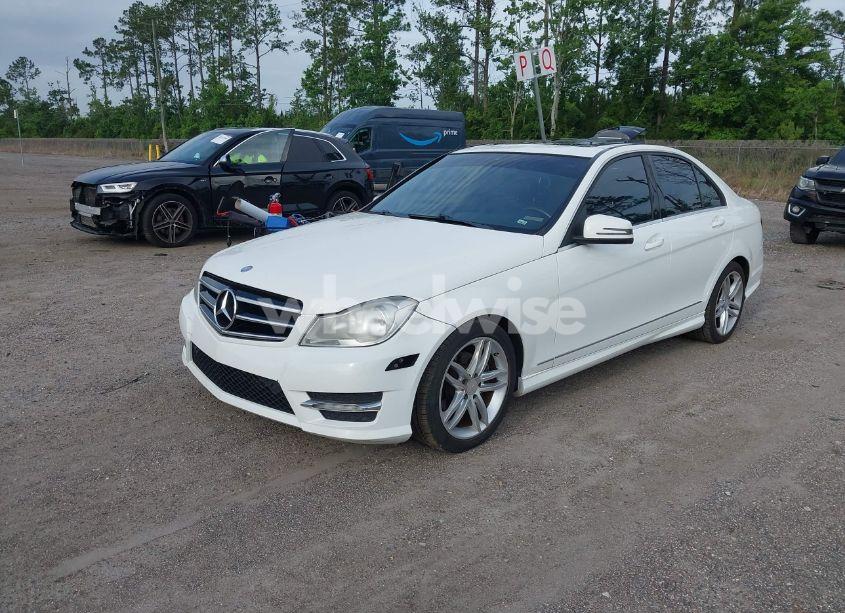 Photo 2 of 2014 Mercedes-benz C 250 LUXURY/SPORT (VIN WDDGF4HB4ER309909)