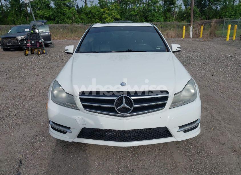Photo 6 of 2014 Mercedes-benz C 250 LUXURY/SPORT (VIN WDDGF4HB4ER309909)