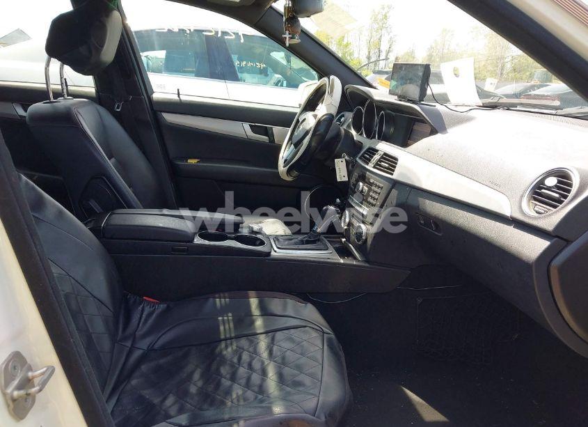 Photo 5 of 2012 Mercedes-benz C 250 LUXURY/SPORT (VIN WDDGF4HB5CR210402)