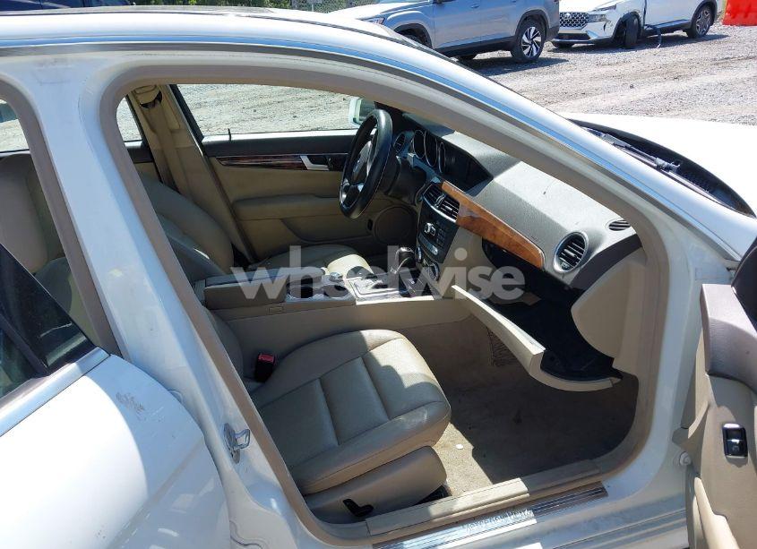 Photo 5 of 2014 Mercedes-benz C 250 LUXURY/SPORT (VIN WDDGF4HB5EA964207)