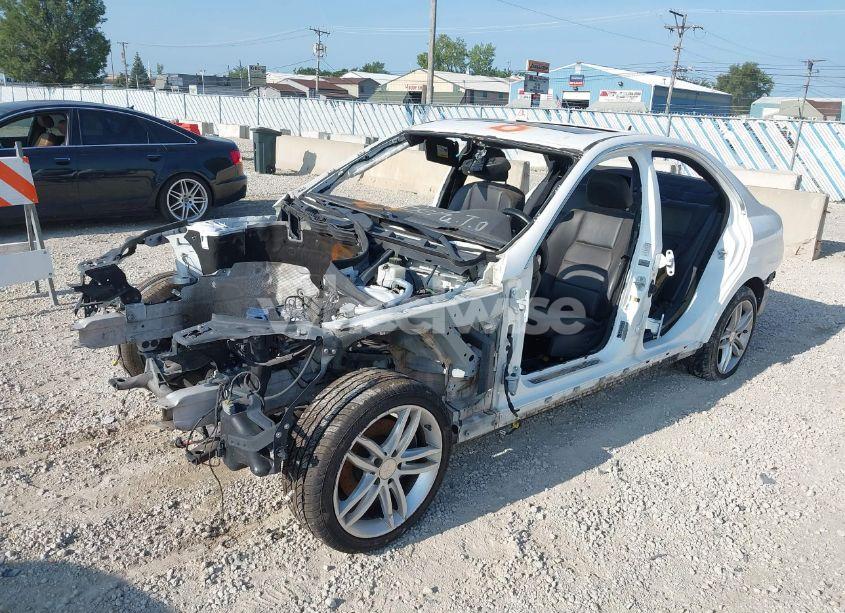 Photo 2 of 2014 Mercedes-benz C 250 LUXURY/SPORT (VIN WDDGF4HB5ER314150)