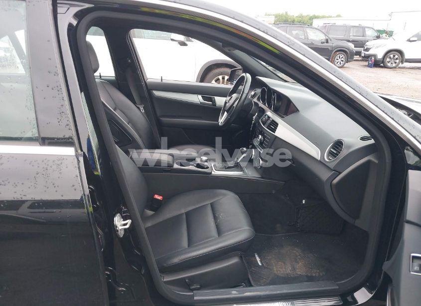 Photo 5 of 2013 Mercedes-benz C 250 LUXURY/SPORT (VIN WDDGF4HB6DA768677)