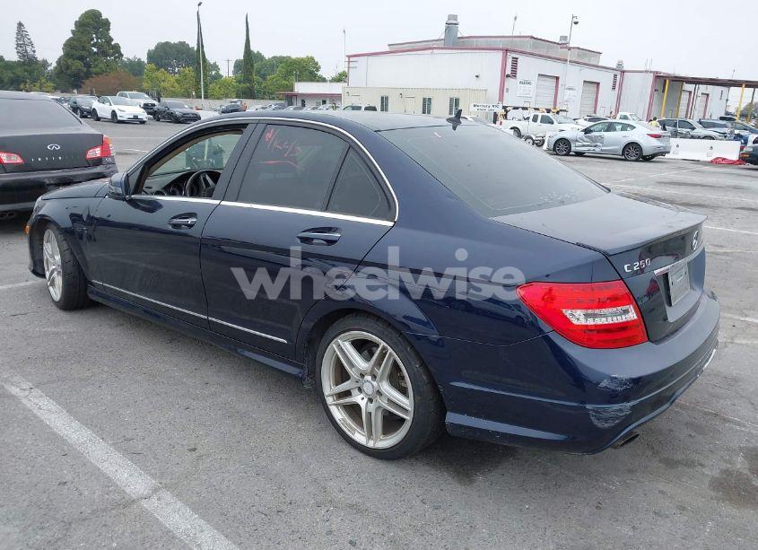 Photo 3 of 2013 Mercedes-benz C 250 LUXURY/SPORT (VIN WDDGF4HB6DR255558)