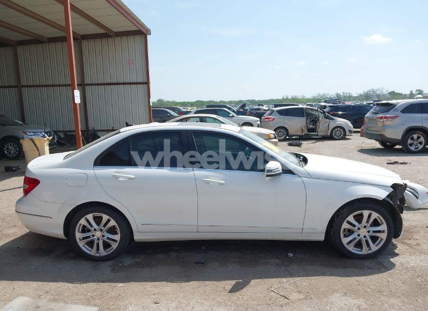 Photo 14 of 2014 Mercedes-benz C 250 LUXURY/SPORT (VIN WDDGF4HB6ER295673)