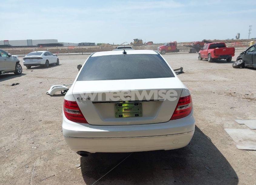 Photo 17 of 2014 Mercedes-benz C 250 LUXURY/SPORT (VIN WDDGF4HB6ER295673)