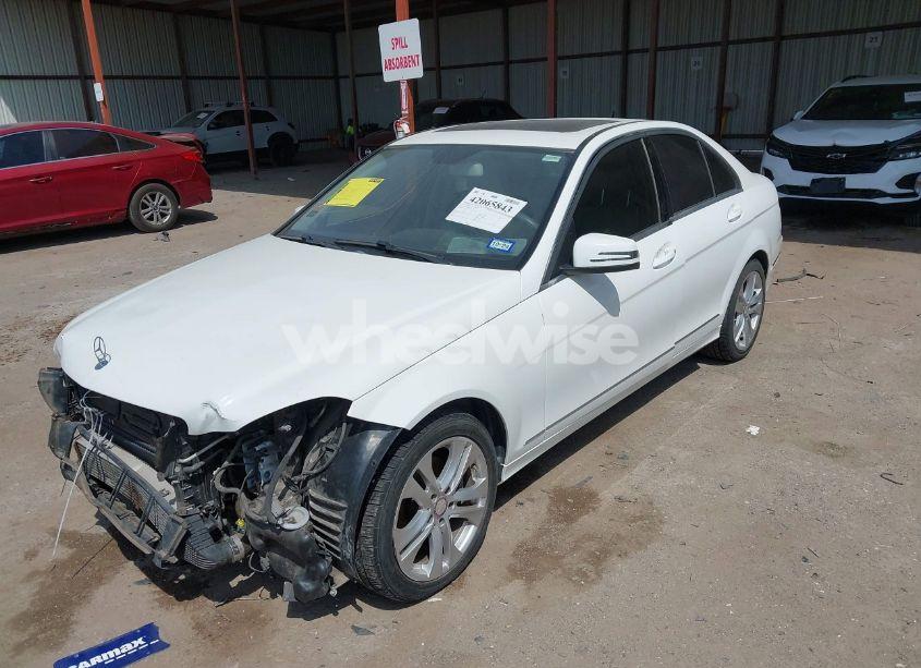 Photo 2 of 2014 Mercedes-benz C 250 LUXURY/SPORT (VIN WDDGF4HB6ER295673)