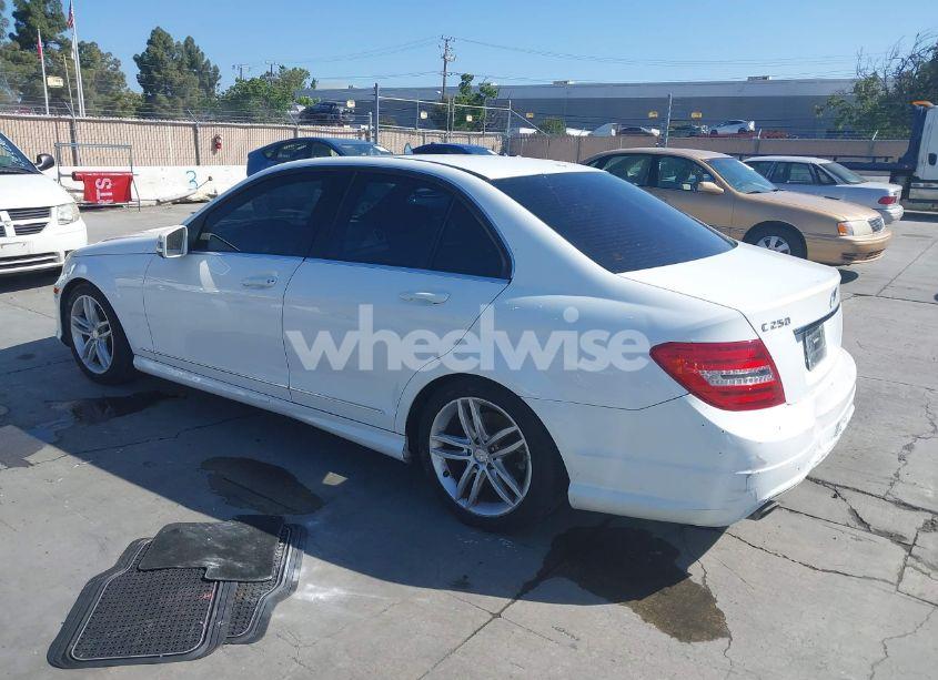 Photo 3 of 2013 Mercedes-benz C 250 LUXURY/SPORT (VIN WDDGF4HB7DF975422)