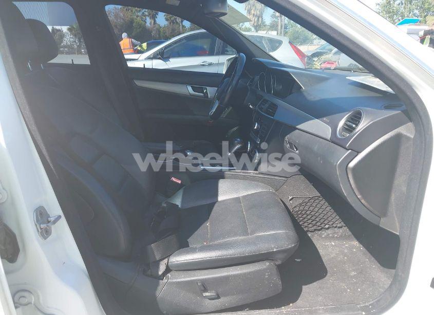 Photo 5 of 2013 Mercedes-benz C 250 LUXURY/SPORT (VIN WDDGF4HB7DF975422)