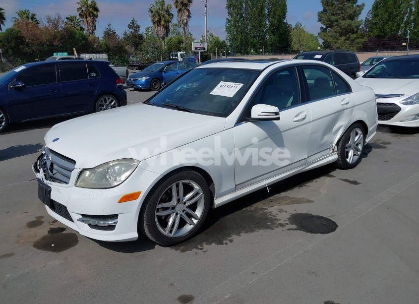 Photo 2 of 2013 Mercedes-benz C 250 LUXURY/SPORT (VIN WDDGF4HB7DR291503)