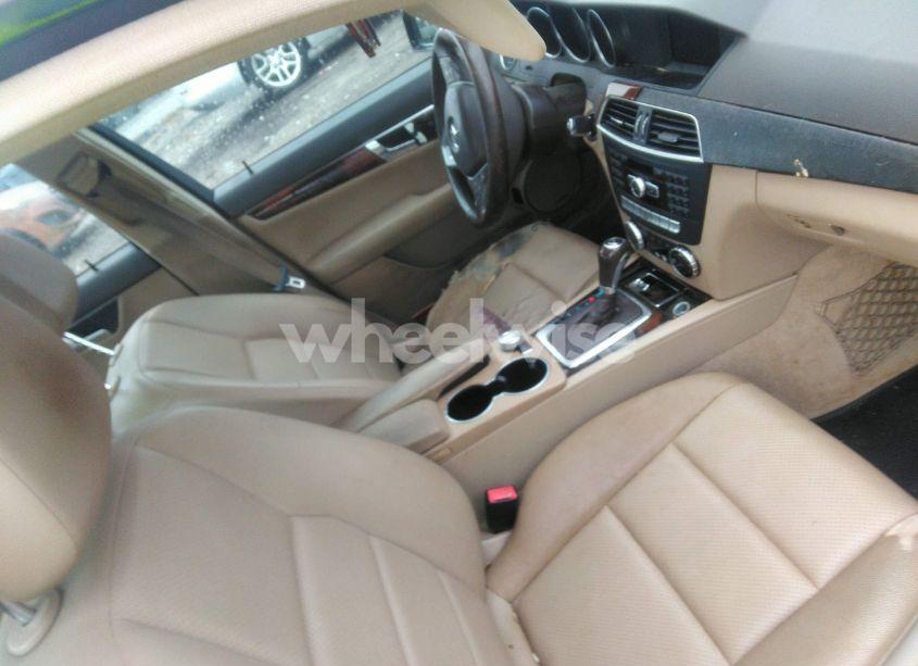 Photo 5 of 2014 Mercedes-benz C 250 LUXURY/SPORT (VIN WDDGF4HB7EA959297)